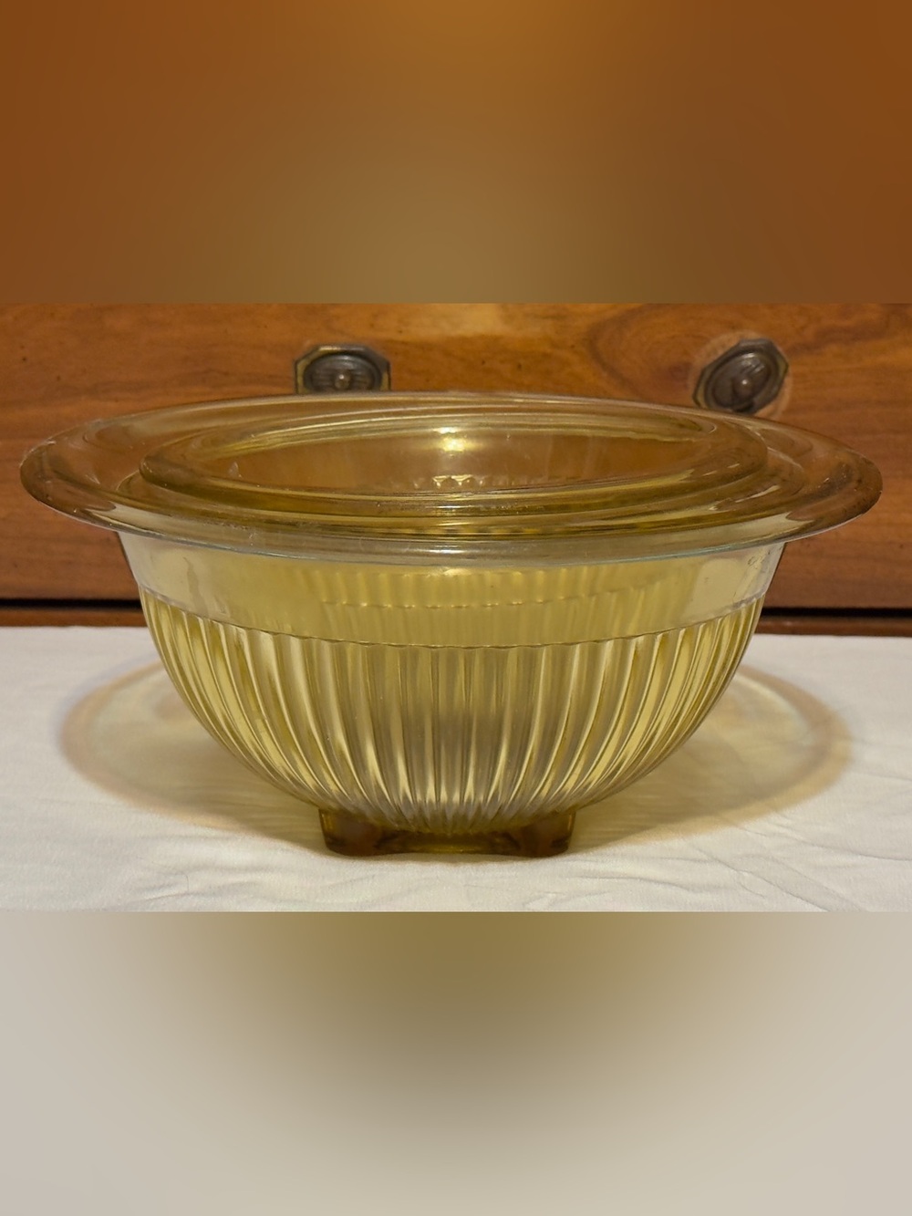 Pyrex Amber Yellow Glass Mixing Bowl with Lid